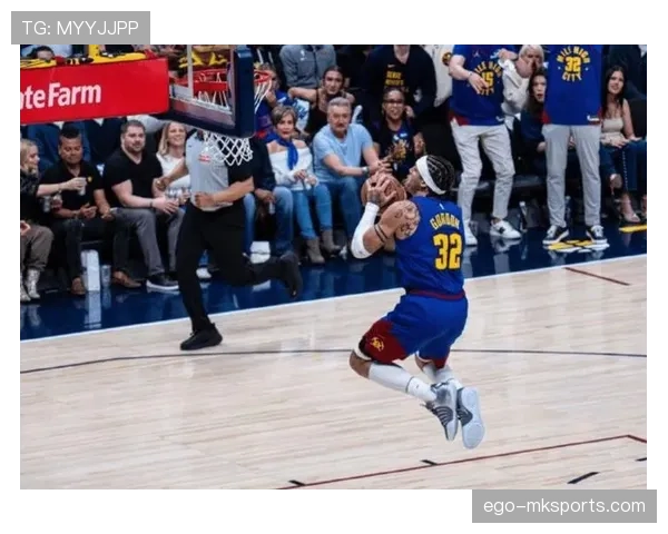 贾马尔·穆雷利用挡拆创造得分机会提升季后赛关键回合效率